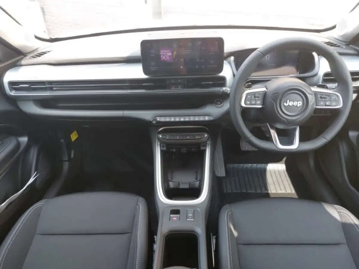 2025-jeep-avenger-12-gse-summit-e-hybrid-48v-auto-big-2