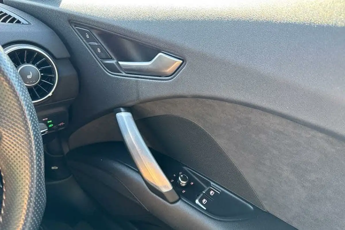 2020-audi-tt-coupe-20-40-tfsi-s-line-big-33