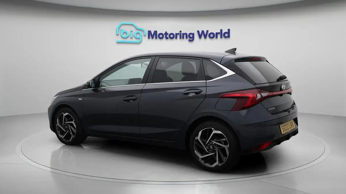 2022-hyundai-i20-10-t-gdi-premium-eclutch-imt-big-5