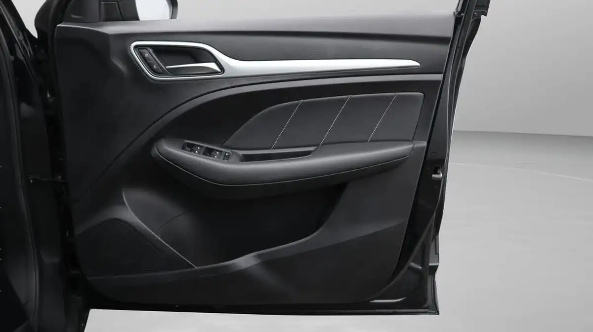 2020-mg-zs-suv-e-exclusive-ev-big-15