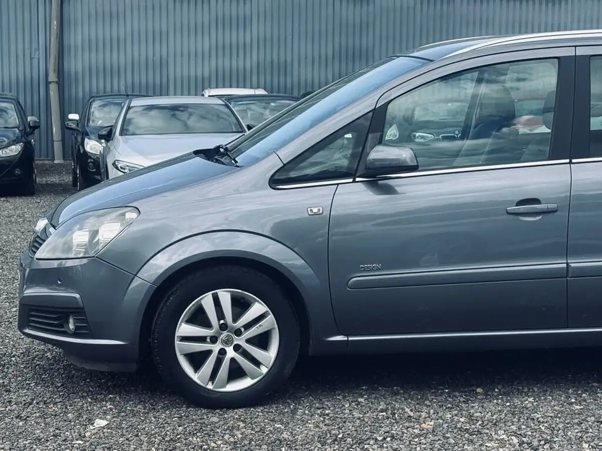 2007-vauxhall-zafira-18-design-easytronic-big-8