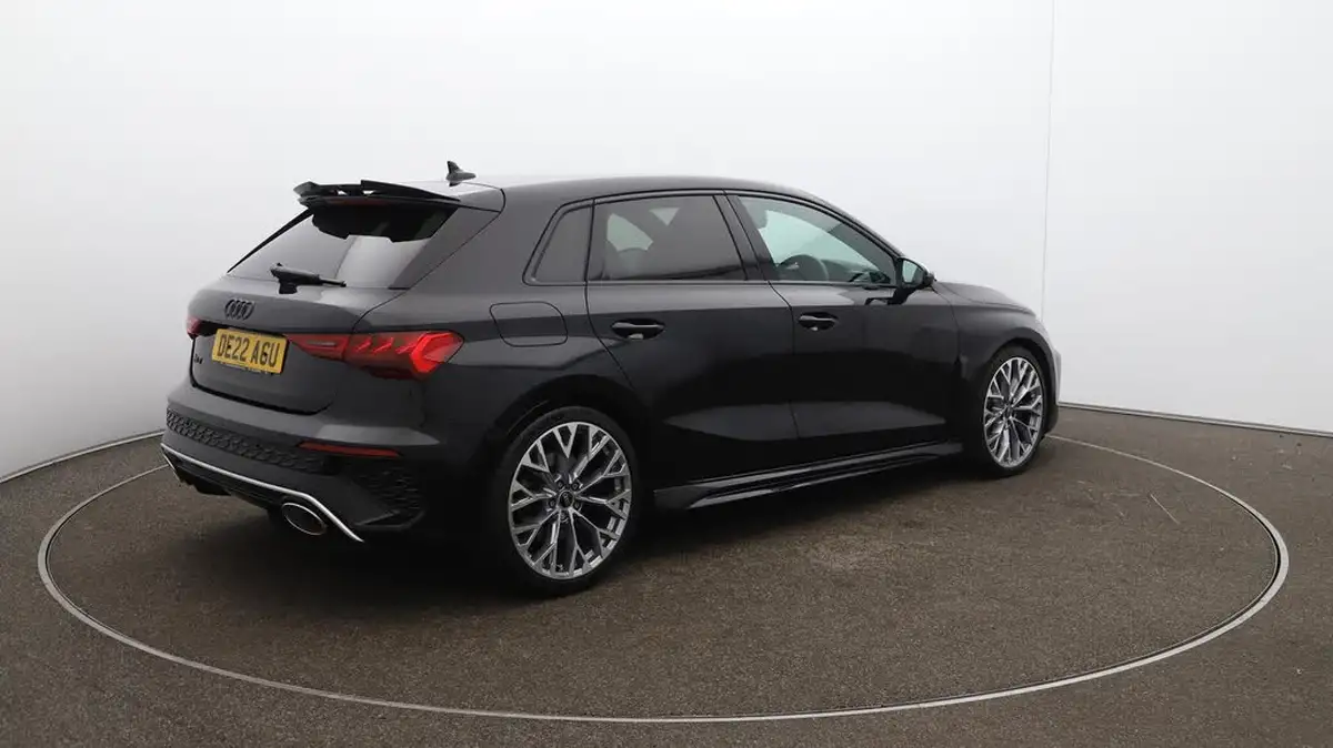2022-audi-rs3-25-tfsi-sportback-5d-big-56