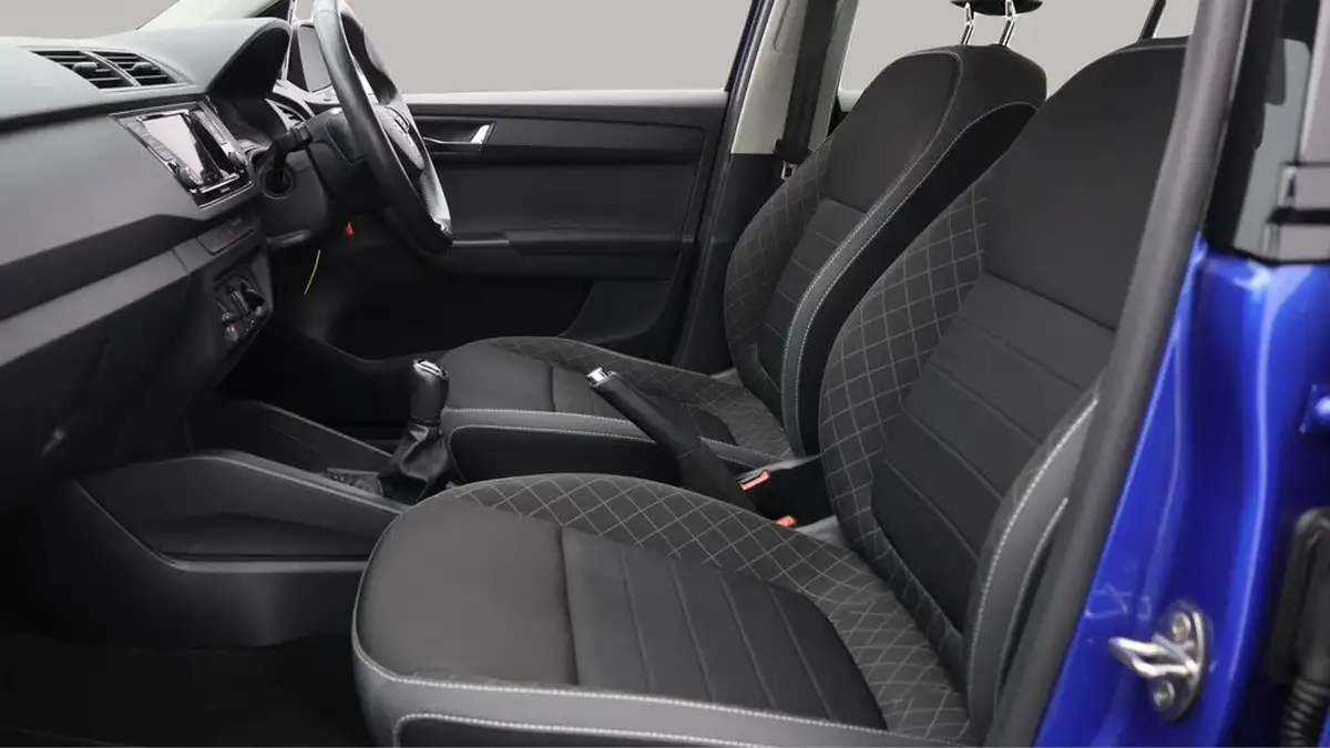 2020-skoda-fabia-10-mpi-colour-edition-60ps-big-14