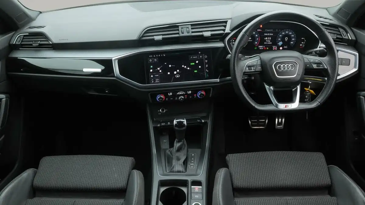 2022-audi-q3-15-35-tfsi-black-edition-codcomfort-sound-pack-sportback-big-13