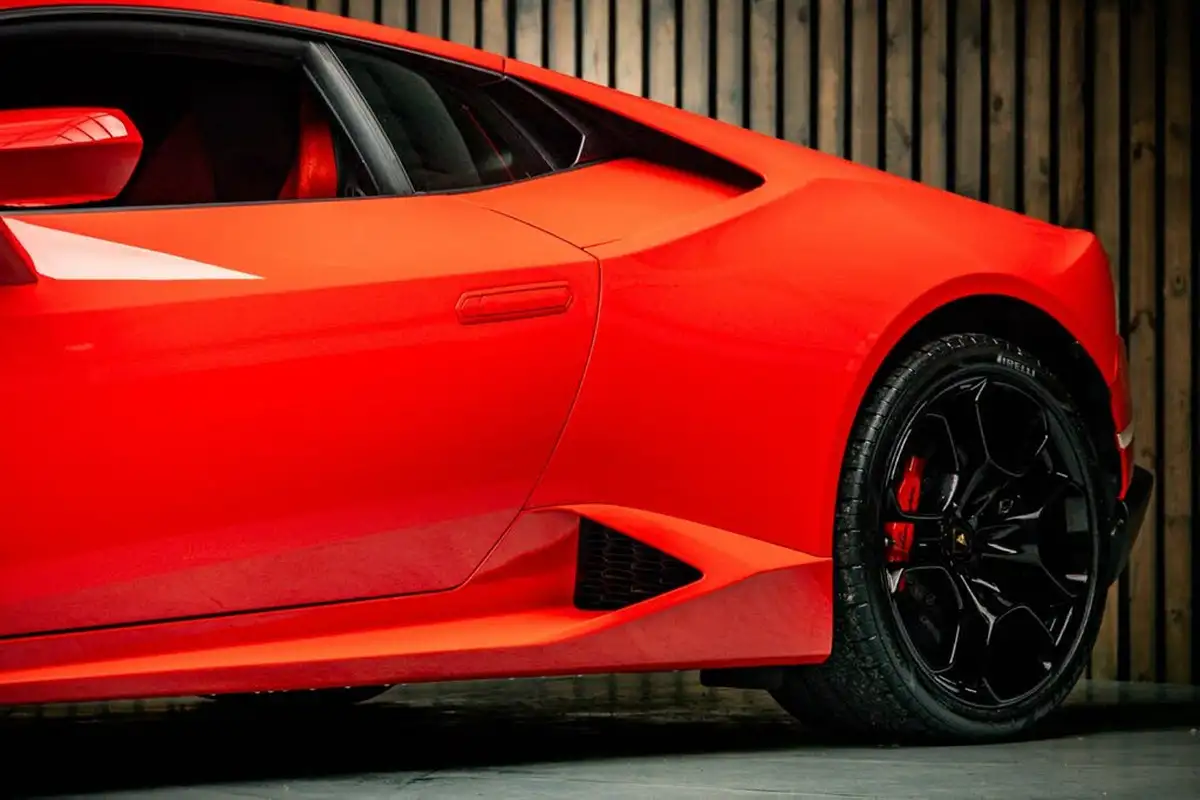 2016-lamborghini-huracan-52-lp-610-4-4wd-coupe-big-15