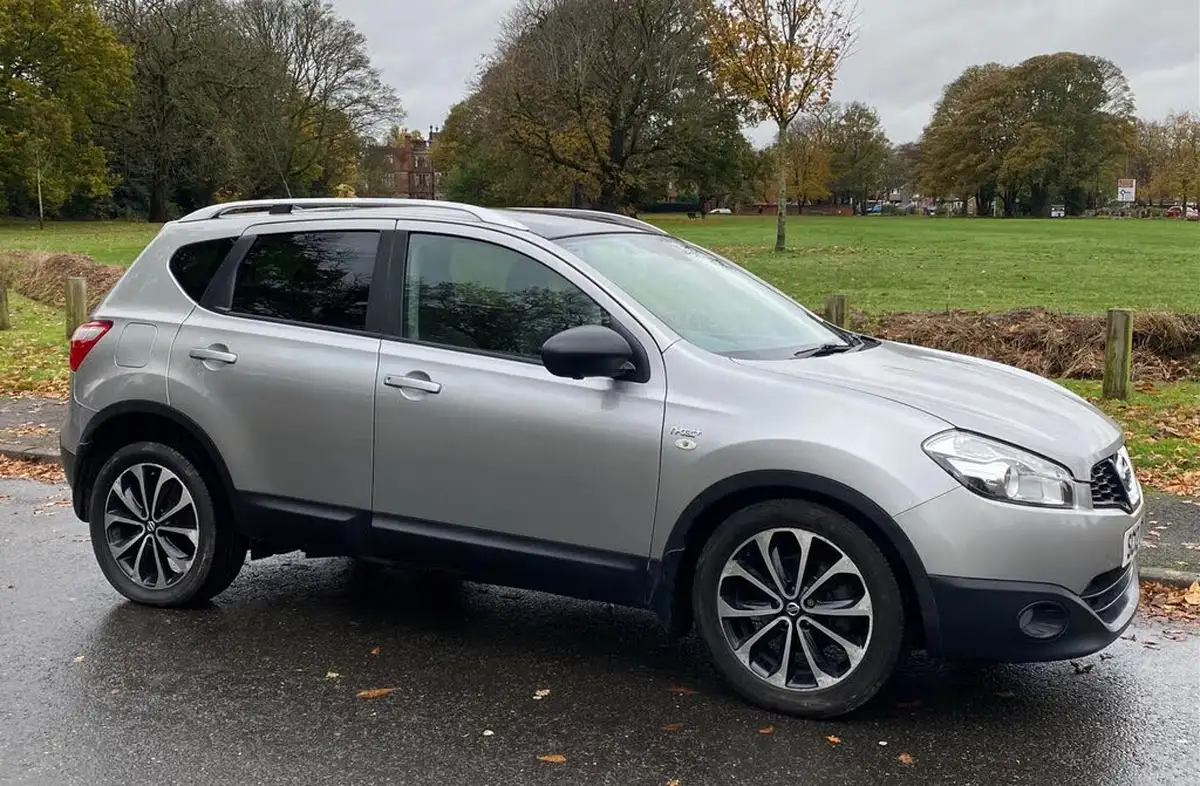 2012-nissan-qashqai-15td-n-tec-big-8