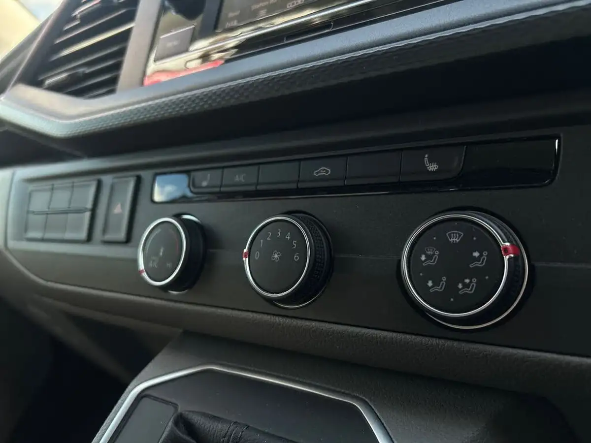 2021-volkswagen-transporter-e-abt-etransporter-lwb-panel-van-big-17