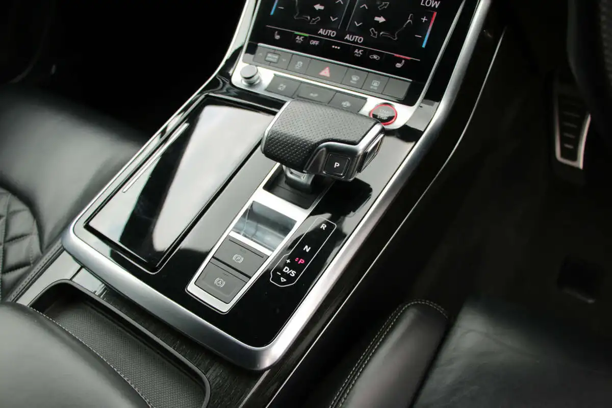 2022-audi-sq7-40-tfsi-black-edition-big-64