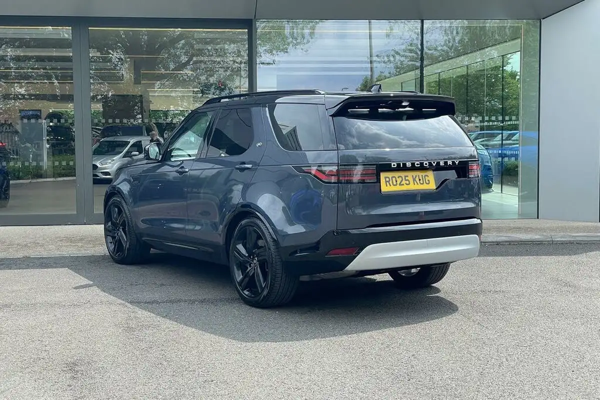 2025-land-rover-discovery-30-d350-metropolitan-edition-big-65