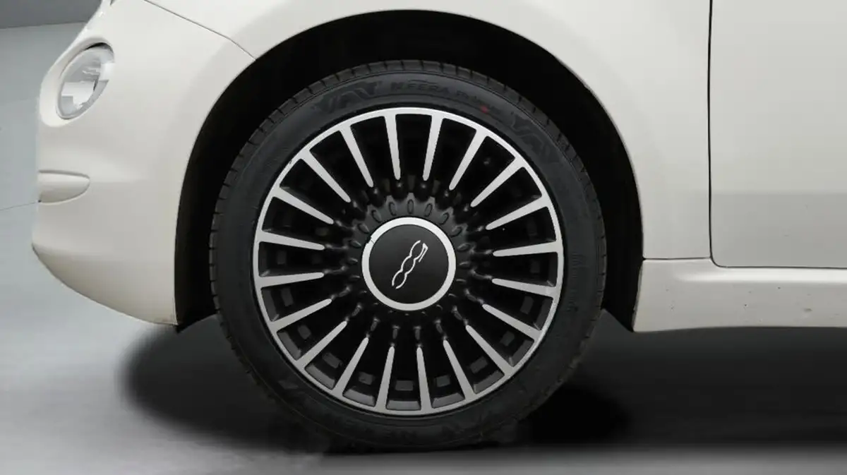 2020-fiat-500-10-launch-edition-big-18