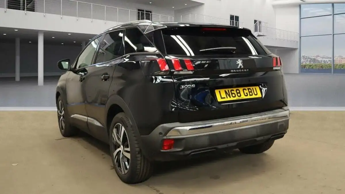 2018-peugeot-3008-suv-12-puretech-allure-big-6