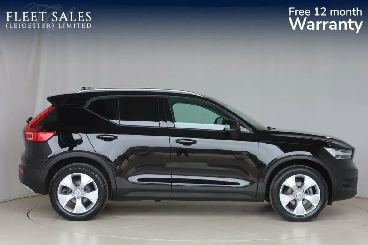 2021-volvo-xc40-15-t3-momentum-161bhp-big-1