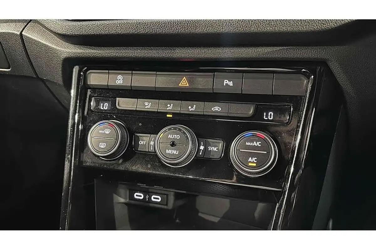 2021-volkswagen-t-roc-15-tsi-black-edition-big-44