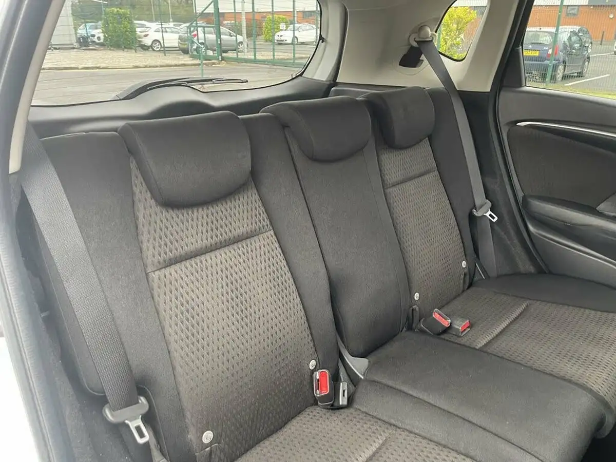 2018-honda-jazz-13-i-vtec-ex-navi-big-12