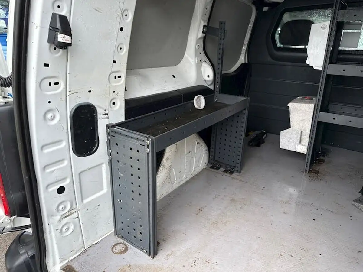 2018-peugeot-partner-16bluehdi-s-l2-756-panel-big-17
