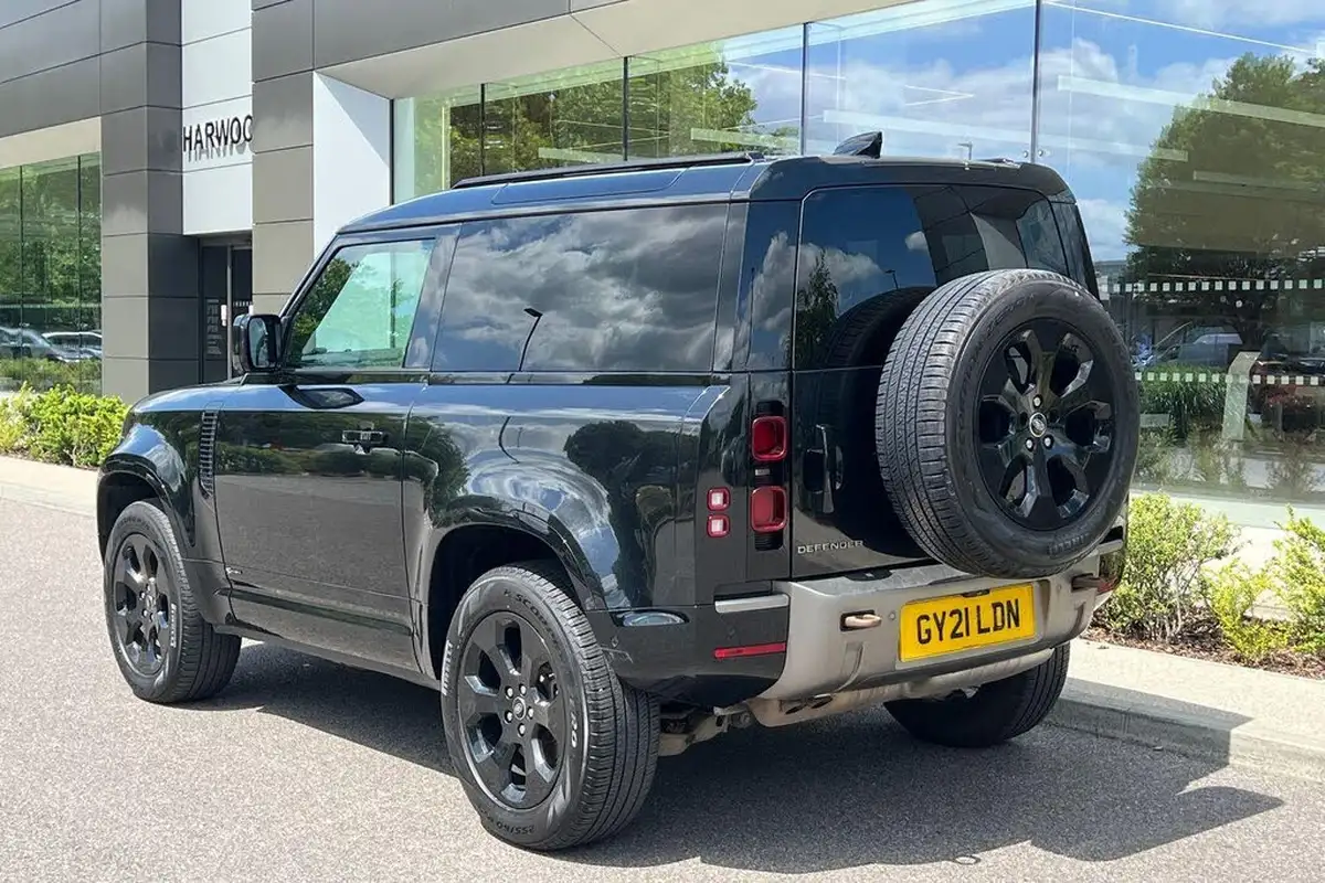 2021-land-rover-90-defender-30-d250-x-dynamic-se-big-12