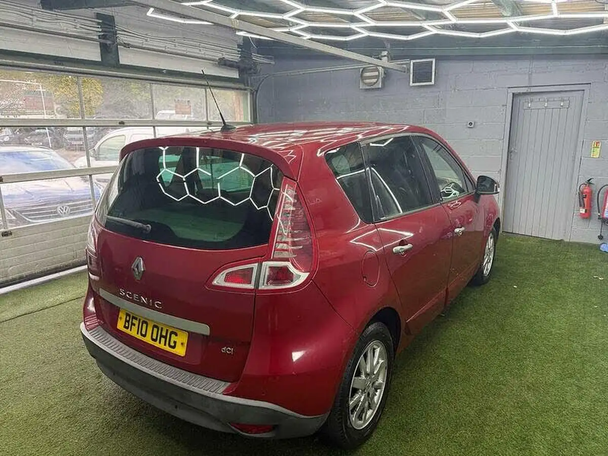 2010-renault-scenic-15td-privilege-tom-tom-big-25
