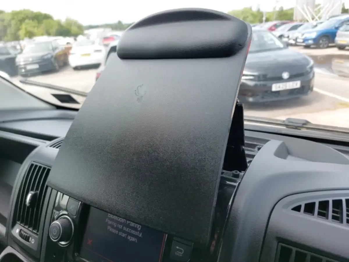 2021-peugeot-boxer-22-bluehdi-professional-335-l2-h2-140bhpeu6d-big-15