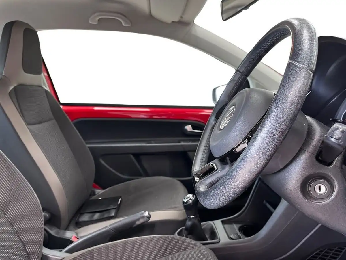 2013-volkswagen-up-10-rock-up-big-5