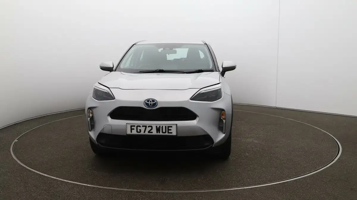 2022-toyota-yaris-cross-15-vvt-i-icon-big-31