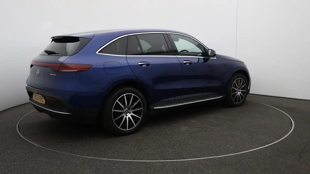 2021-mercedes-benz-eqc-e-eqc-400-amg-line-big-45