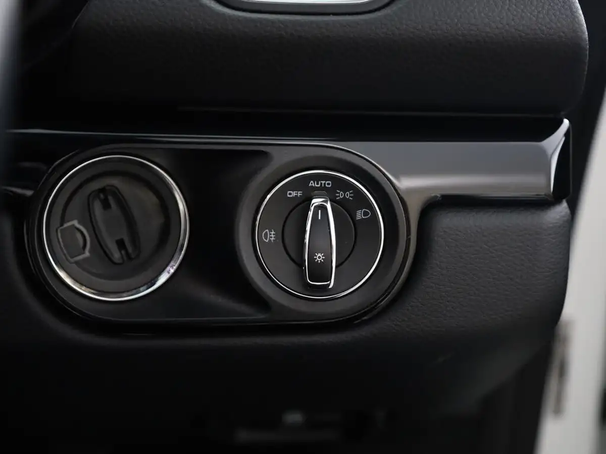 2020-porsche-boxster-718-20-boxster-t-pdk-big-25
