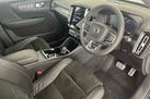 2022-volvo-xc40-15-t3-r-design-auto-small-9