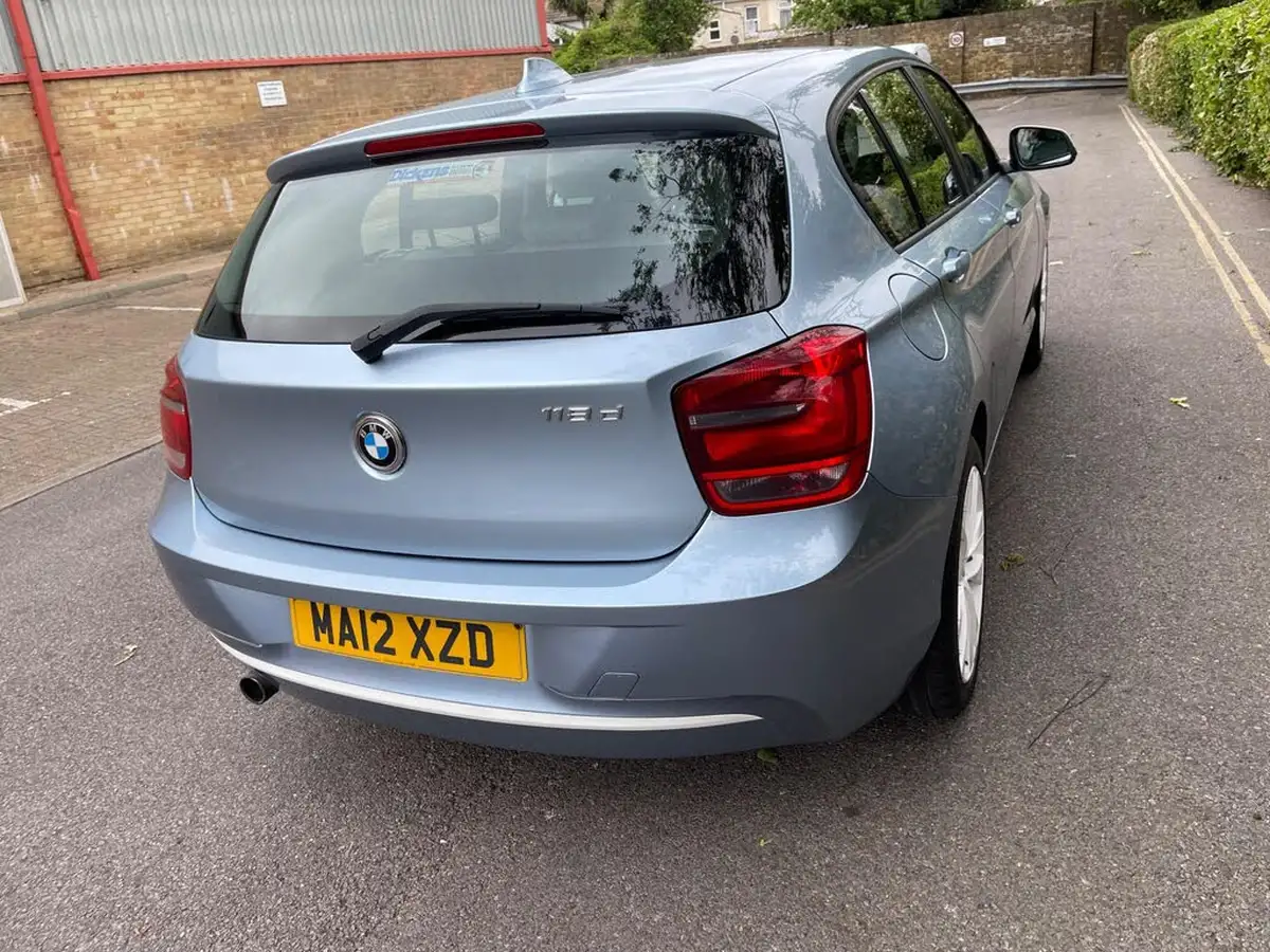 2012-bmw-1-series-20td-118d-urban-hatchback-5d-big-35