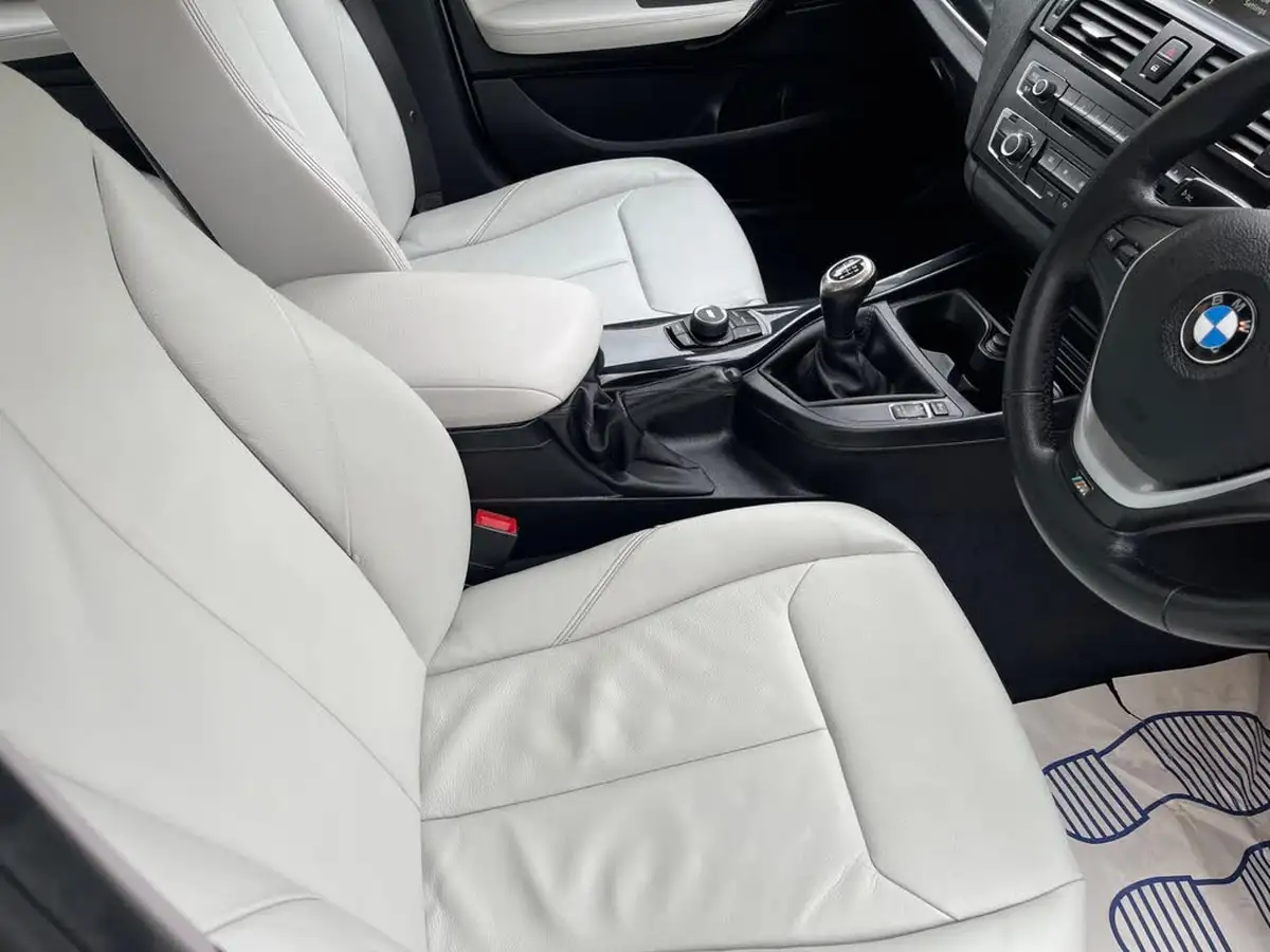 2012-bmw-1-series-20td-118d-urban-hatchback-5d-big-7