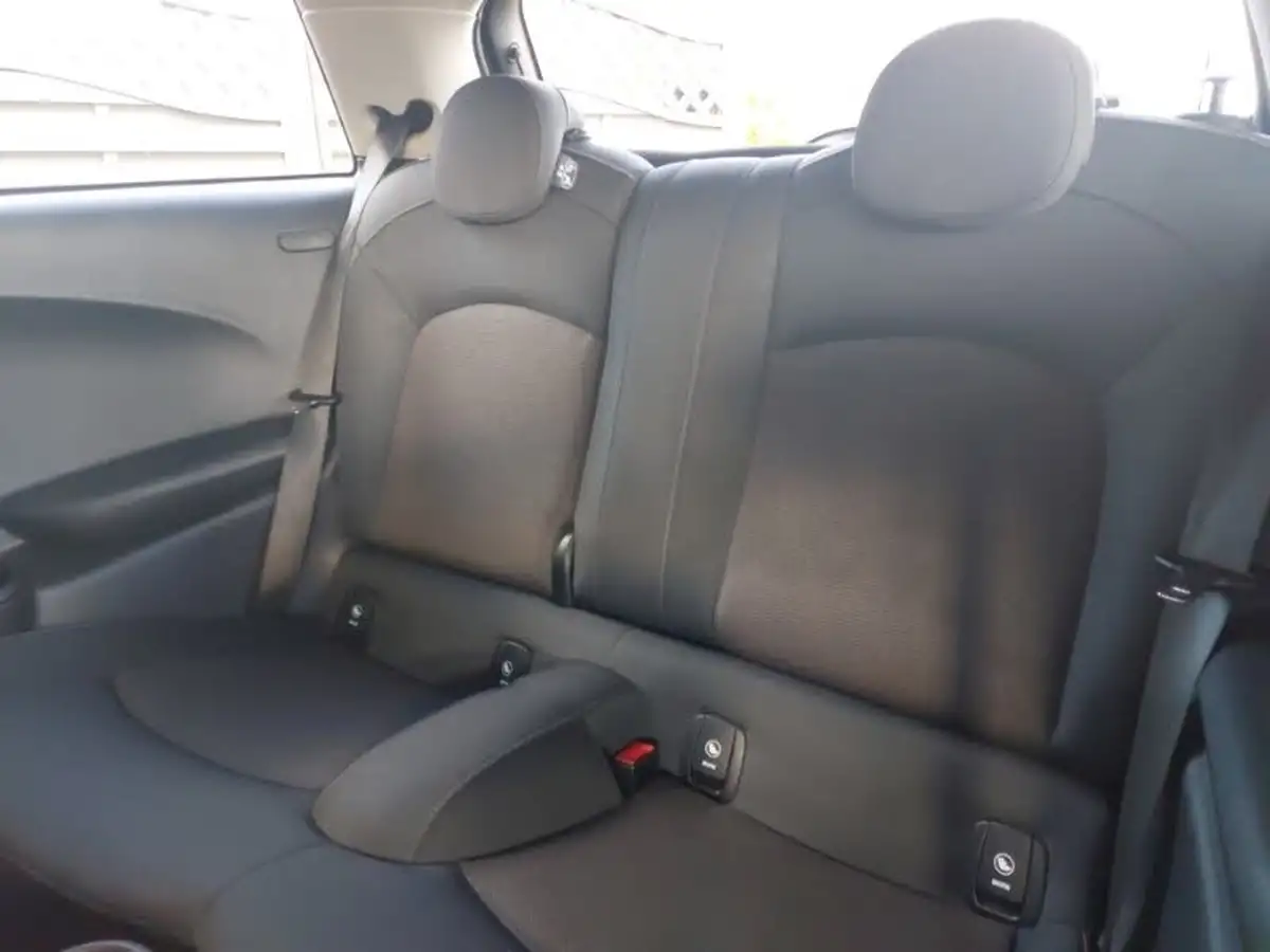2020-mini-cooper-15-cooper-classic-nav-hatchback-3d-big-5