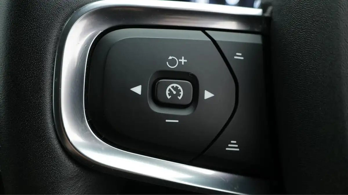 2020-volvo-xc40-15-t3-inscription-geartronic-big-22