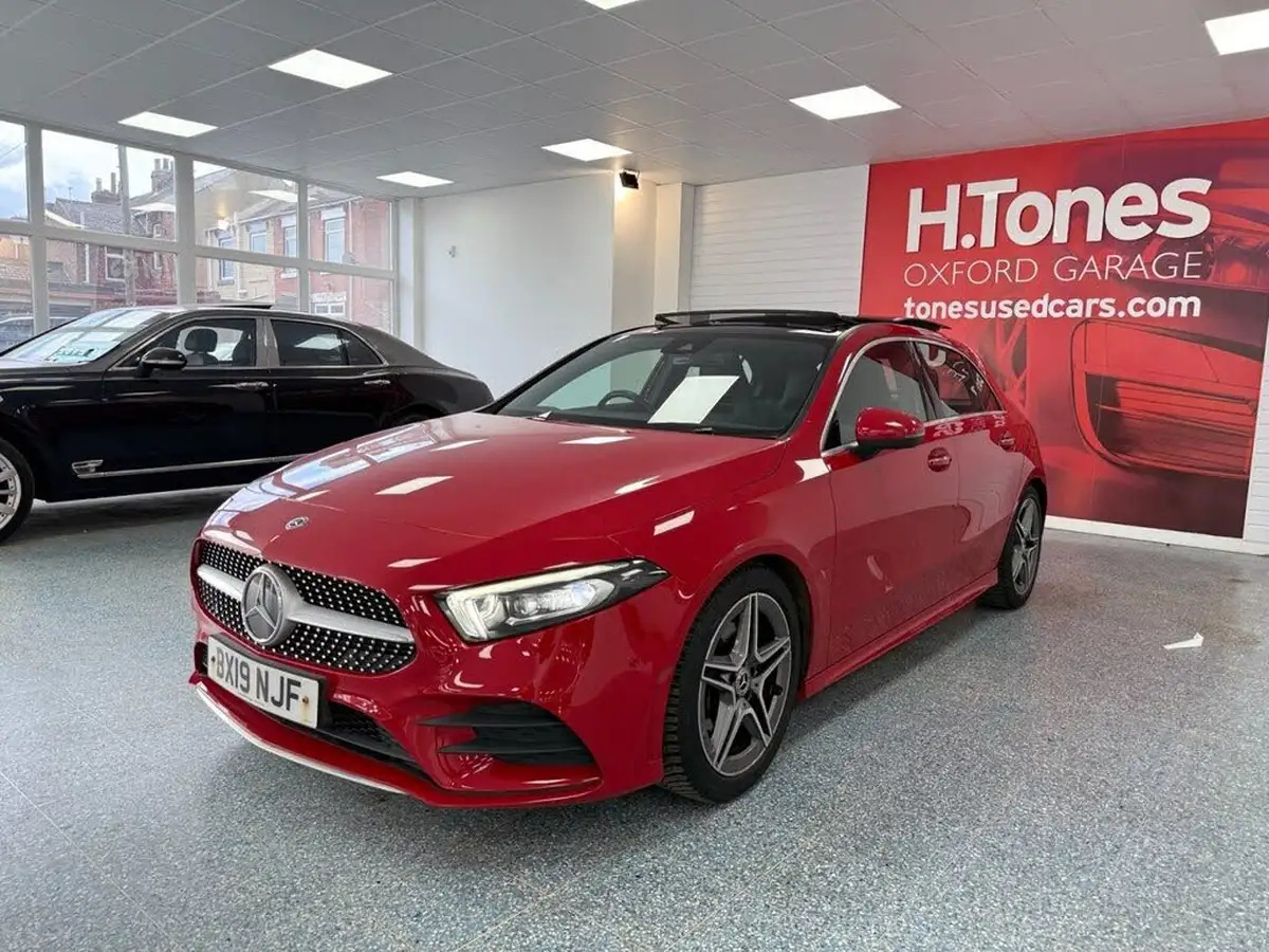 2019-mercedes-benz-a-class-13-a200-amg-line-premium-plus-hatchback-5d-big-24