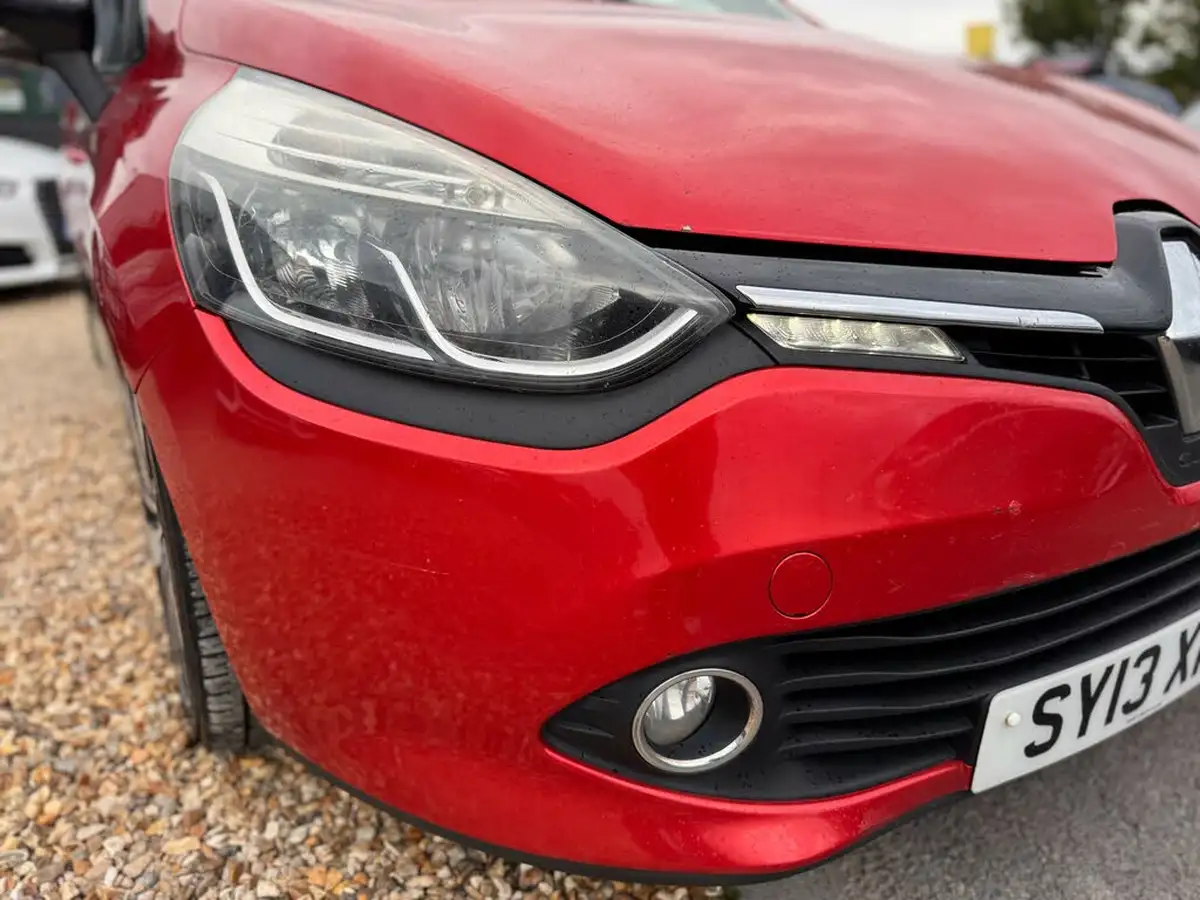2013-renault-clio-15dci-dynamique-s-medianavss-big-44