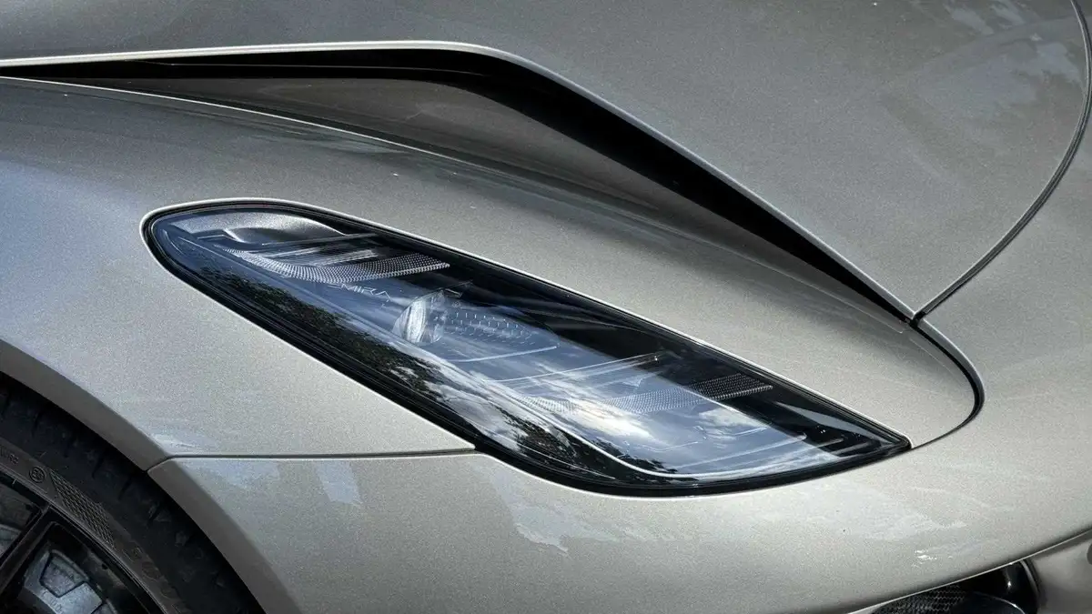 2023-lotus-emira-35-first-edition-v6-big-5