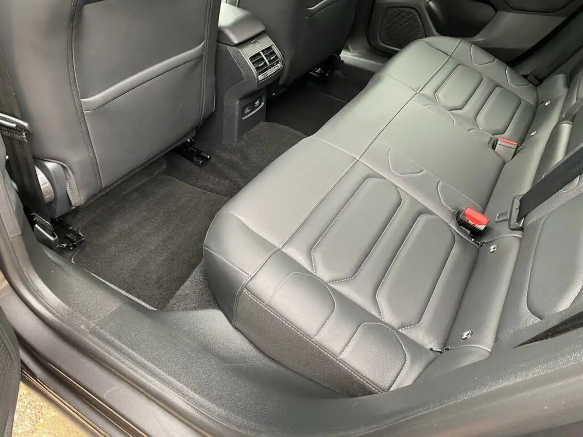 2022-citroen-c4-e-shine-plus-big-28