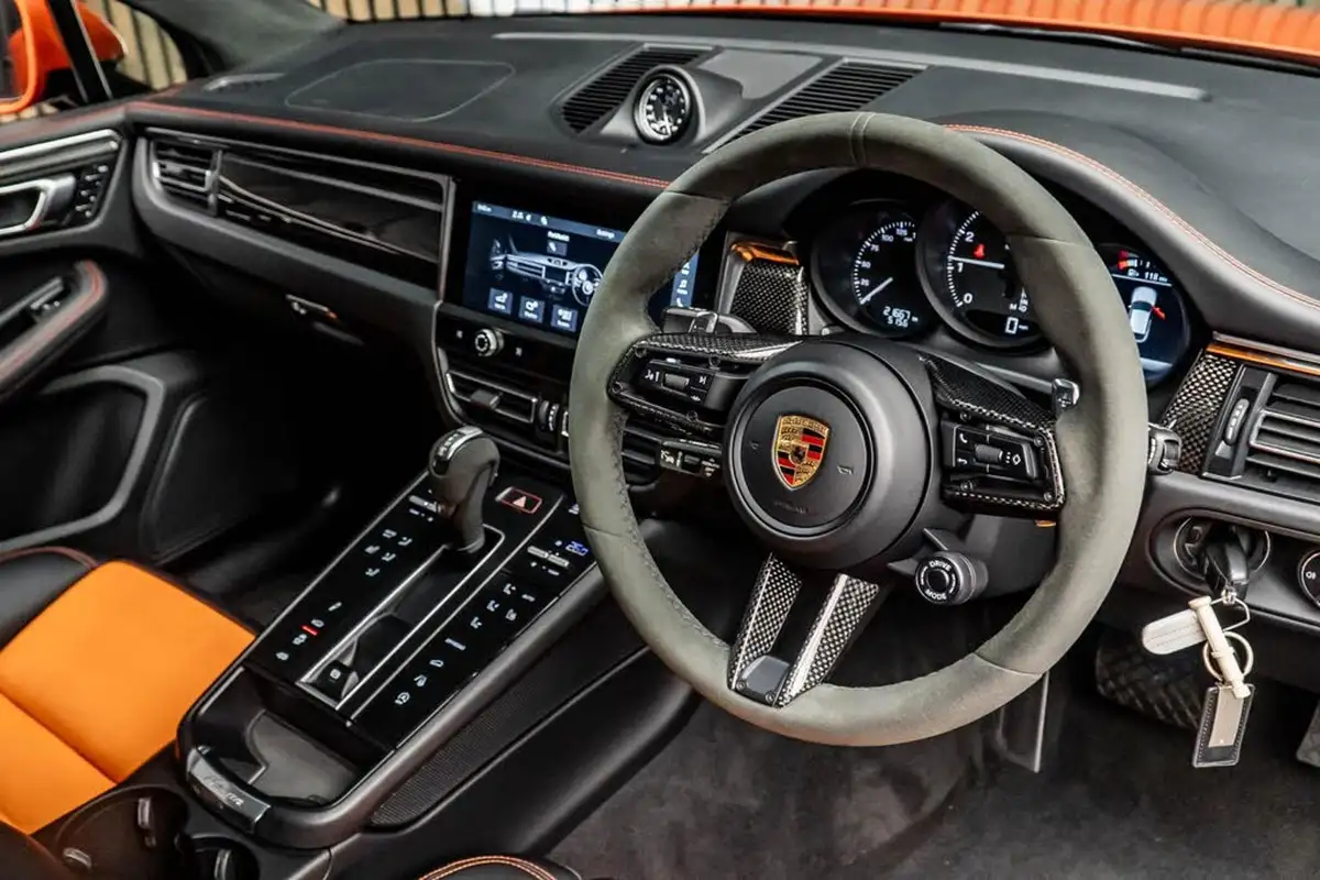 2023-porsche-macan-20-big-22