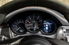 2023-porsche-macan-20-small-33