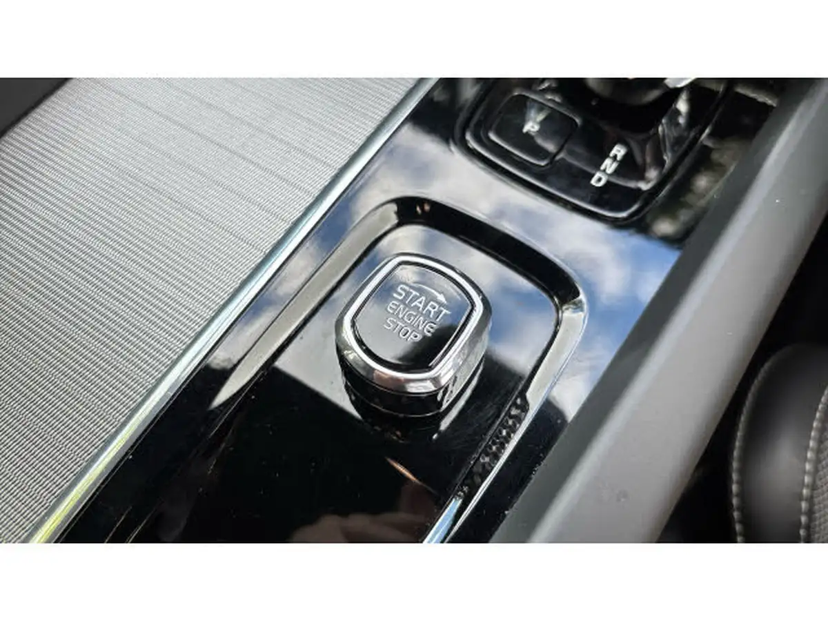 2023-volvo-xc60-20-b5-plus-big-23