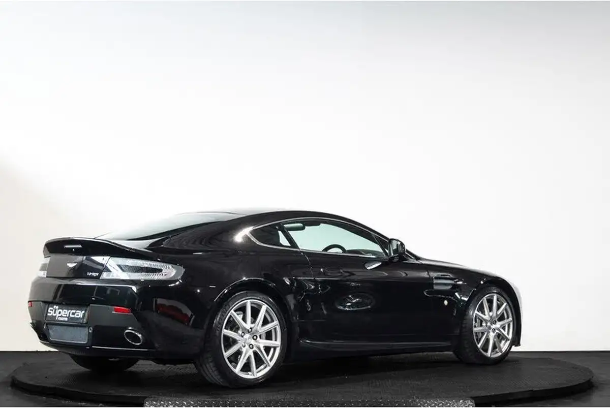 2015-aston-martin-vantage-47-v8-vantage-coupe-sportshift-big-3
