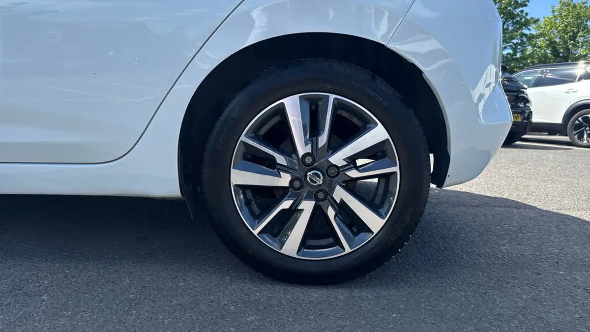 2018-nissan-micra-09-ig-t-acenta-big-14