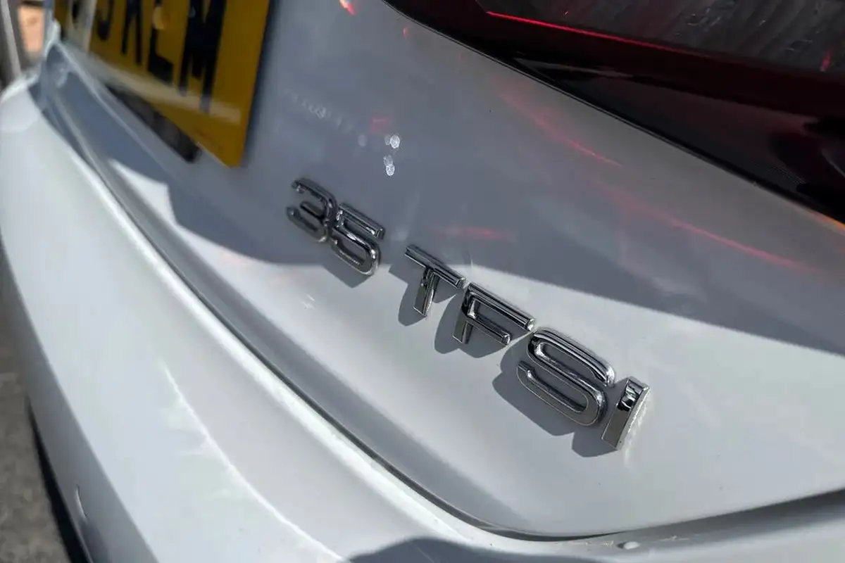2023-audi-a5-20-35-tfsi-sportback-5d-big-29