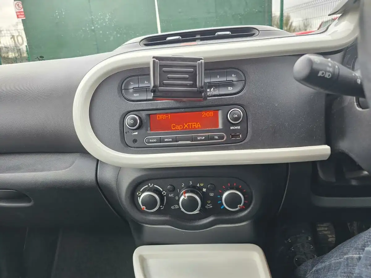 2016-renault-twingo-10-sce-dynamique-big-57