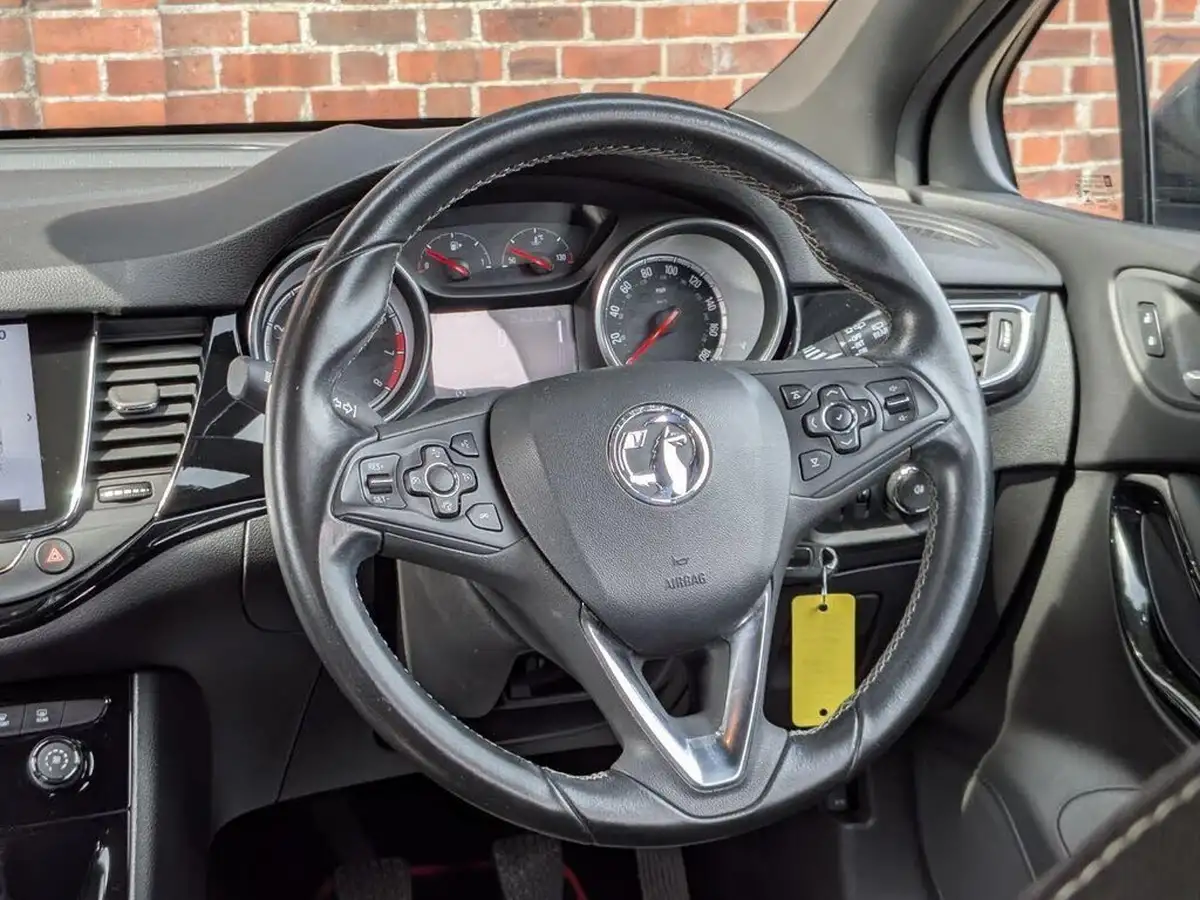 2017-vauxhall-astra-14i-16v-turbo-sri-vx-line-nav-big-33