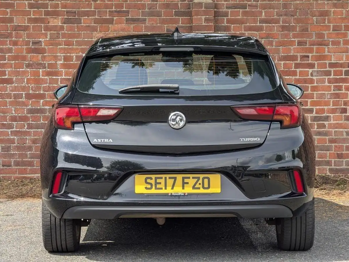 2017-vauxhall-astra-14i-16v-turbo-sri-vx-line-nav-big-9
