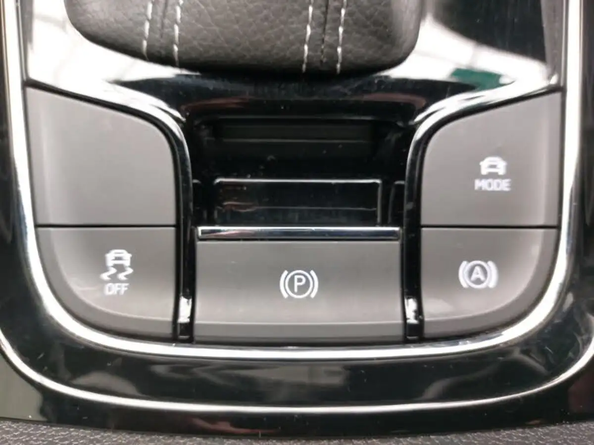 2024-skoda-karoq-20tdi-sportline-4x4-dsg-big-17
