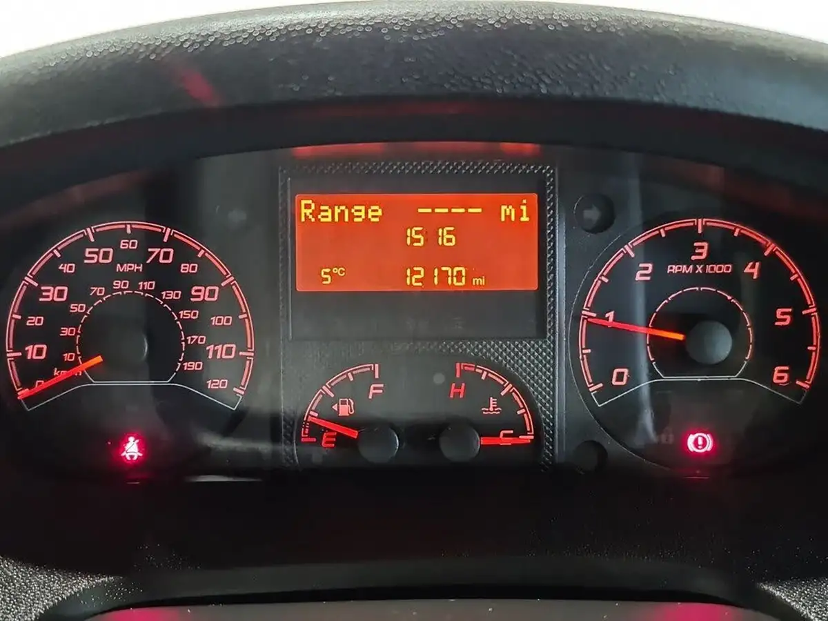 2018-peugeot-boxer-20-bluehdi-440-l4-h2-130-window-big-24