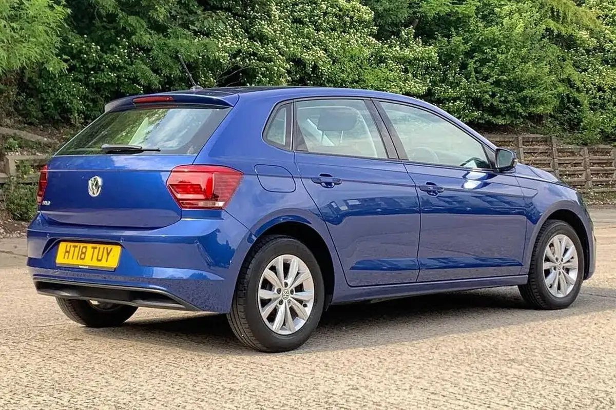 2018-volkswagen-polo-10-se-75ps-big-32
