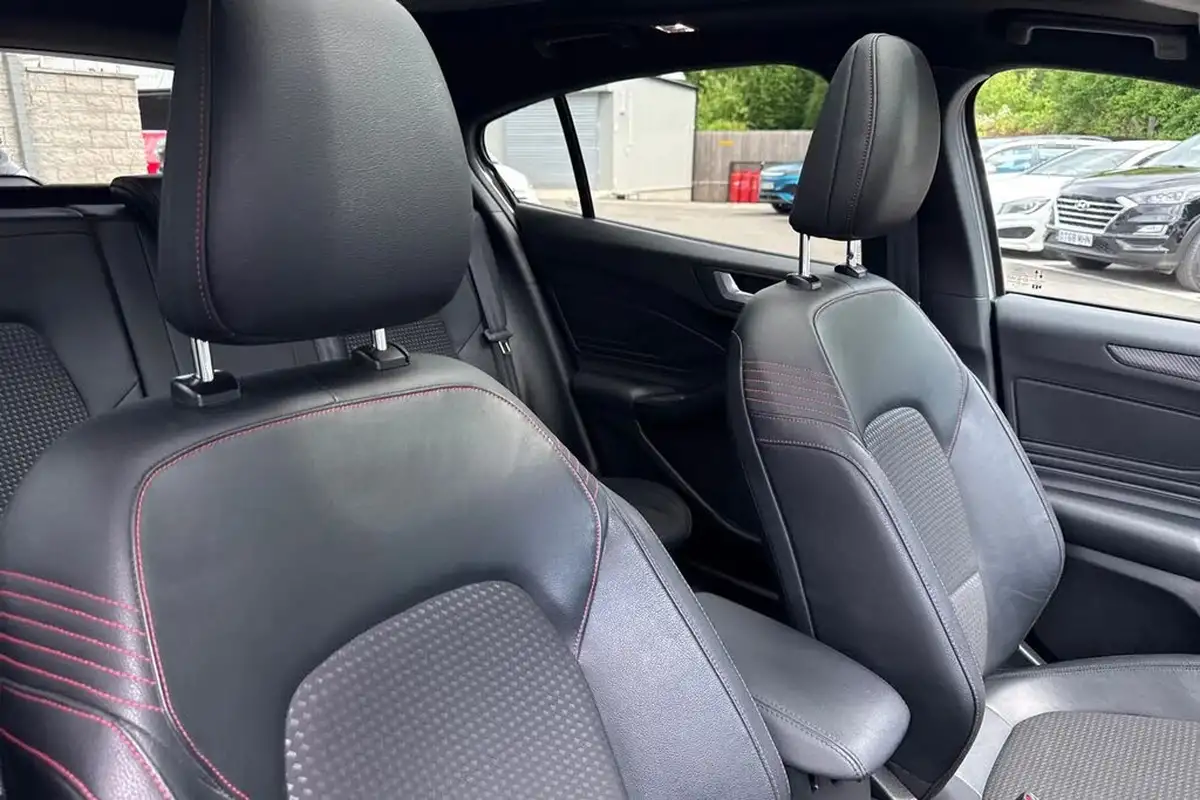 2020-ford-focus-10t-st-line-x-edition-125ps-hybrid-mhev-hatchback-big-23