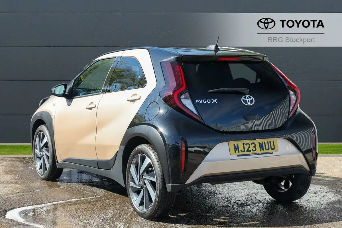 2023-toyota-aygo-x-10-vvt-i-edge-big-3