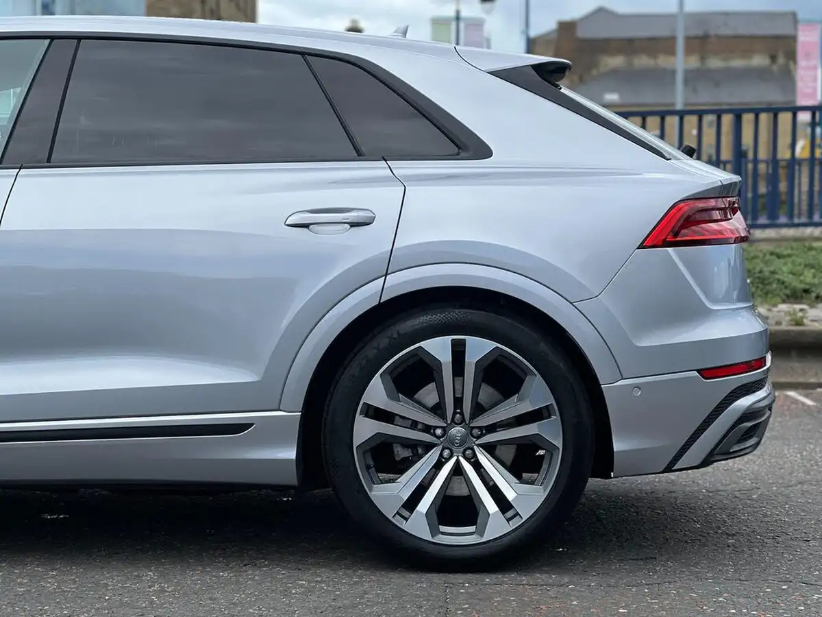 2019-audi-q8-30-50-tdi-s-line-ss-big-23